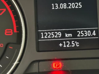 Audi Q2 35 TFSI CoD Design Automaat | Parkeersensoren | Trekhaak / 17