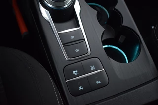 Ford Focus Wagon Wagon 1.5 EcoBlue Titanium Business | Automaat | Trekhaak | Apple CarPlay | Climate / 18
