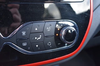 Renault Captur 1.2 TCE AUT. / STOEL VERW. / ECC / PDC / H-LEDERLOOK BEKL. / 35