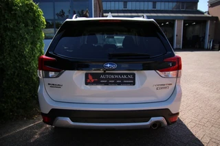 Subaru Forester 2.0i e-BOXER Luxury / 6