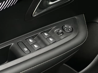 Peugeot 208 Hybrid 110pk e-DCS6 Allure | Adaptieve Cruise Control | Parkeercamera/-sensoren | Apple Carplay/Android Auto | Full LED | Navigatie | DAB | Climate Control | / 24