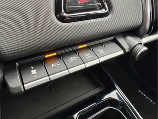 Suzuki e Vitara STYLE 61 kWh  | DEMO DEAL! | Garantie tot 2036! / 18
