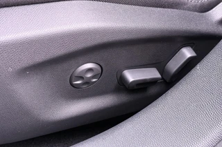 Opel Astra Electric 58 kWh Business Edition / 25