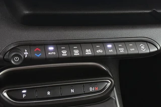 Jeep Avenger 1.2 e-Hybrid Summit Keyless Navigatie Elektrische Achterklep / 43