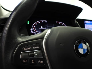 BMW 1-Serie 118i Aut. Intro Sport Line VOL LEER/NAVI/CAMERA/LED/18"LMV! / 18