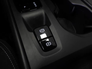 Volvo XC40 1.5 T4 Plug-In Hybrid Core Bright NAVI/CAMERA/LED/18"LMV! / 25