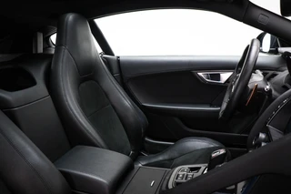 Jaguar F-TYPE 3.0 V6 Coupé | PANORAMADAK | CLIMA | STUURVERWARMING | CAMERA | 19" / 12