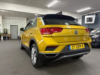 Volkswagen T-Roc 1.0 TSI Style/ NL auto/ Parkeersensoren/ Navi/ LMV / 4