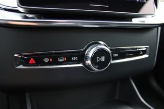 Volvo XC90 2.0 T8 Plug-in hybrid AWD Plus Bright  | Luchtvering | BLIS | Panoramadak | 360 Camera / 45