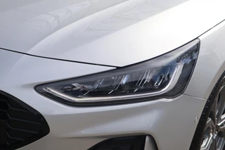 Ford Focus Wagon 155PK ST-LINE-X AUTOMAAT BTW PANODAK EL-ACHTERKLEP BLISS WINTERPACK HEAD-UP DISPLAY EX-FABR. AUTO 100.000KM/4JR GARANTIE / 14