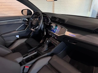 Audi Q3 35 TFSI S-Line Black Edition Pano Camera Leder Trekhaak 19'' / 2