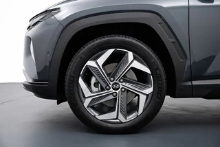 Hyundai Tucson 1.6 T-GDI PHEV Comfort Smart 265pk l Camera l Carplay | Adapt.Cr | AllSeason / 11