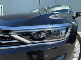 Volkswagen Passat Variant 1.4 TSI PHEV GTE * AUTOMAAT * Parkeercamera * Massage * Keyless * / 30