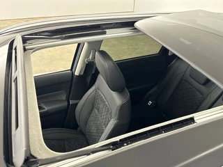 Suzuki Vitara 1.4 Style Smart Hybrid Automaat Panoramadak | €2.000,- + €750,- voorraadkorting! / 29