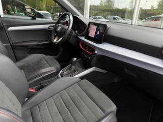SEAT Arona 1.5 TSI FR Launch Edition 150PK Automaat Camera Sportstoelen Navi Apple Carplay Android Auto / 17