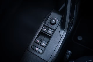 Seat Arona 1.0 TSI Style | Camera | App-connect | Parkeerhulp | Cruise control | LED | DAB+ | / 30