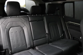 Land Rover Defender 3.0 D250 110 First Edition | MEMORY | PANO | TREKHAAK | 360° CAMERA | MERIDIAN | STOEL/STUURVERW. | CRUISE | NAVI | / 19