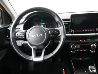 Kia Stonic 1.0 T-GDi MHEV DynamicPlusLine  - Stoel/Stuurverwarming - Lichtmetalen Velgen - Navigatie - LED Koplampen - Cruise Control - Fabrieksgarantie Tot 2031 / 32