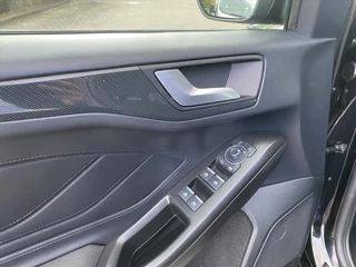 FORD Focus 1.0 EcoBoost Hybrid 125pk ST-Line / 15