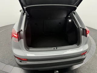 Audi Q4 e-tron 35 Launch edition 55 kWh SOH 90,6% | Elektrische Trekhaak | 110KW Snellaadvermogen | Full-Led | Carplay&Android / 32