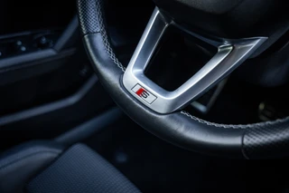 Audi A3 Sportback 40 TFSI e Business edition | Navi | Virtual cockpit | PDC | Cruise | LED / 70