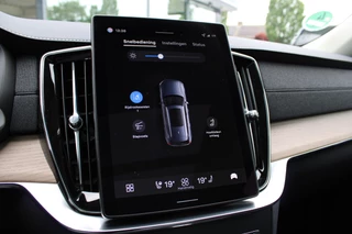 Volvo XC90 2.0 T8 Plug-in hybrid AWD Plus Bright  | Luchtvering | BLIS | Panoramadak | 360 Camera / 35