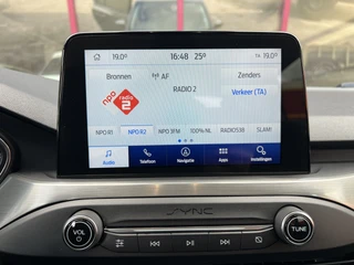 Ford Focus 1.0 EcoBoost Titanium Business  | Keyless | Cruise | Trekhaak | Camera | Stoel/Stuurverw. | B&O | / 24