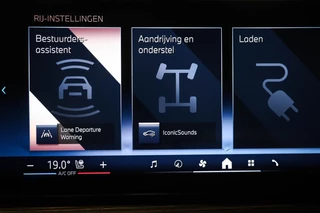 BMW X5 xDrive50e M-sport | PANORAMADAK | INDIVIDUAL VOLLEDER MERINO | HEAD UP | HARMAN KARDON | 360 CAMERA | MAXTON | 22" | / 63