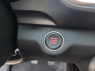 Kia Stonic 1.0 T-GDi MHEV DynamicPlusLine Navi | Stoel en stuurverwarming | Camera | Keyless met startknop | Apple Carplay / Android Auto | Getinte ramen achter | Fabrieksgarantie | NAP / 29