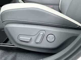 Kia EV3 GT-Line Business Edition 81.4 kWh  - Navigatie - Achteruitrijcamera - Apple & Android Carplay - Nieuw uit voorraad leverbaar / 20