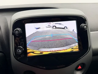 Toyota Aygo 1.0 VVT-i x-joy Automaat | ClimaTronic | Camera | Carplay&Android / 10