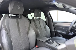Peugeot 408 1.2 Hybrid 145 e-DCS6 GT | Automaat | Adaptieve cruise control | Stuurverwarming | Elektrisch bedienbare achterklep | Lichtmetalen velgen | Keyless entry en start | Full led / 15