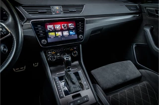 Škoda Superb Combi 1.4 TSI iV Sportline Business  Panorama Matrix ACC 360 Camera / 10