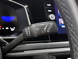 Volkswagen Polo 1.0 TSI R-Line | Adaptive cruise | CarPlay | Camera | Parkeersensoren / 30