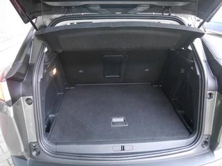 Peugeot 3008 1.2 PureTech Blue Lease Executive | Trekhaak | Navigatie | Climate control | Lichtmetalen velgen | Cruise control | Parkeersensoren achter | Apple carplay/Android auto / 13