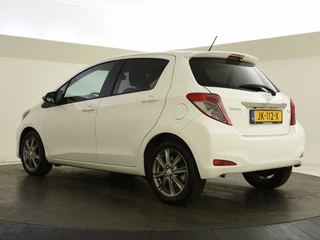 Toyota Yaris 1.3 VVT-i Aspiration | Panoramadak | Navigatie | Camera / 8