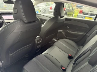 Peugeot 308 1.2T 130pk Allure Pack Business | Dodehoek detectie | Adaptieve Cruise | Keyless | Achteruitrijcamera | LED Verlichting | Parkeersensoren | Navigatie / 15