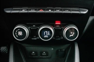 Dacia Duster 1.3 TCe Extreme|1e EIGENAAR|STOELVERW.|CAMERA|CARPLAY|CLIMATE|SIDE ASSIST / 17