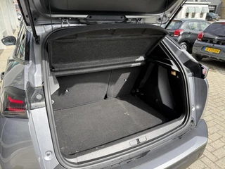 Peugeot 2008 1.2 Turbo 100 Allure | Draadloos Apple Carplay/Android Auto | Parkeersensoren | Privacy Glass | Lichtmetalen velgen / 7
