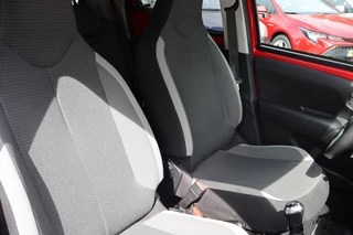 Toyota Aygo JOY CABRIO CLIMA APPLE/ANDROID CAMERA LM-VELGEN EL-RAMEN DAB / 15