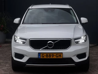Volvo XC40 1.5 T3 Momentum Pro | NL-Auto | Elek. Achterklep | Parkeersensoren | Navigatie / 4