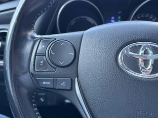Toyota Auris 1.8 Hybrid Executive / 22