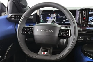 Lancia Ypsilon 1.2 Turbo Hybrid / 12