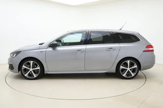 Peugeot 308 SW 1.2T Blue Lease GT | Panorama dak | 18'' Lichtmetalen velgen | Full LED | Trekhaak | Alcantara bekleding | Digitale Cockpit | Apple Carplay & Android Auto | Keyless Entry & Start | Camera | Climate Control | Navigatie | VOL! / 6