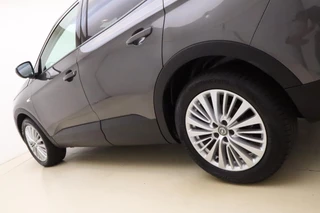 Opel Grandland X 1.2 Turbo 130pk Innovation | Navigatie | Trekhaak | Climate control | AGR Comfortstoelen | Elektrische achterklep | Stoel- en stuurverwarming | Camera / 19