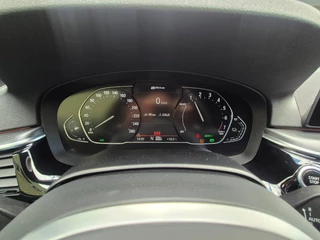 BMW 5-serie Touring 530e M Sport LED CarPlay Elek. Stoelen 100% dealer onderhouden 530e Business Edition Plus / 13