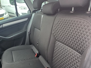 Škoda Rapid Spaceback 1.0 TSI Greentech NAVI TEL PANORAMADAK / 12