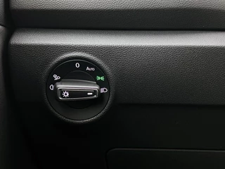 Volkswagen T-ROC 1.5 TSI Style | Automaat | Adaptive cruise | Parkeersensoren | Airco / 28