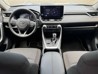 Toyota RAV4 2.5 Hybrid Dynamic AWD DYNAMIC 1650KG TREKGEW STOELVERW PARK-SENSOREN NAVI CAMERA APPLE/ANDROID LM-VELGEN / 7
