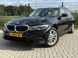 BMW 3-serie Touring 320e Business Edition Plus | Camera | Laser | Stoelverwarming | Carplay |
